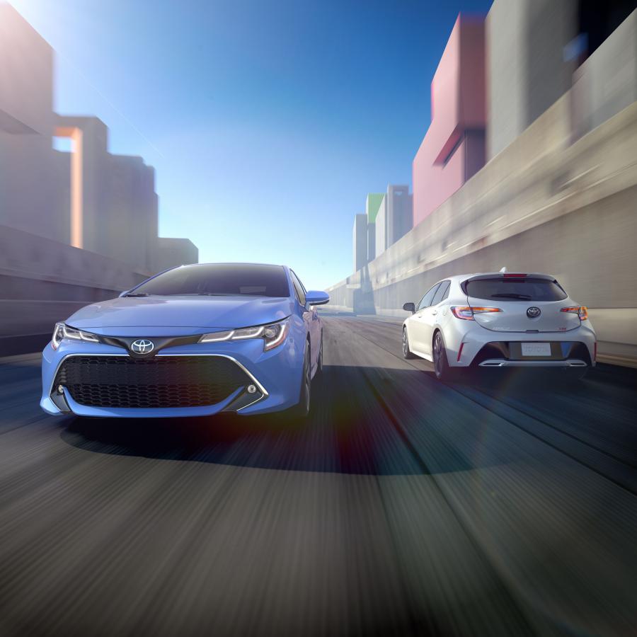  Toyota Corolla XSE Hatchback 2018 года  (NA) (фото 35 из 88)
